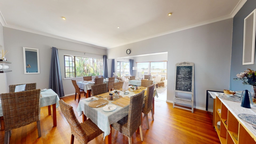 10 Bedroom Property for Sale in Summerstrand Eastern Cape